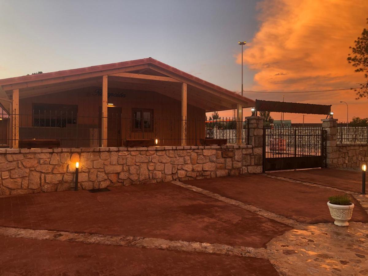 Hostal La Posada De Mari La Cabrera Extérieur photo